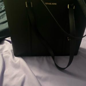 Michael kors black tote bag.